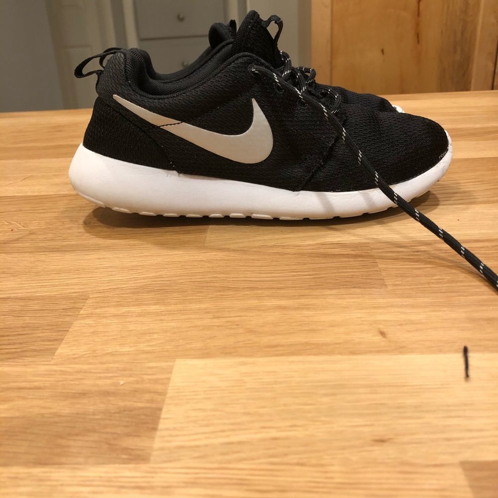 Women’s Nike Roshe Shoes